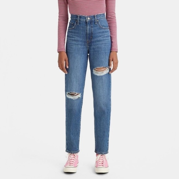 Levi's Denim - NWT Levi’s High Waisted Mom Jeans Distressed Sz 24